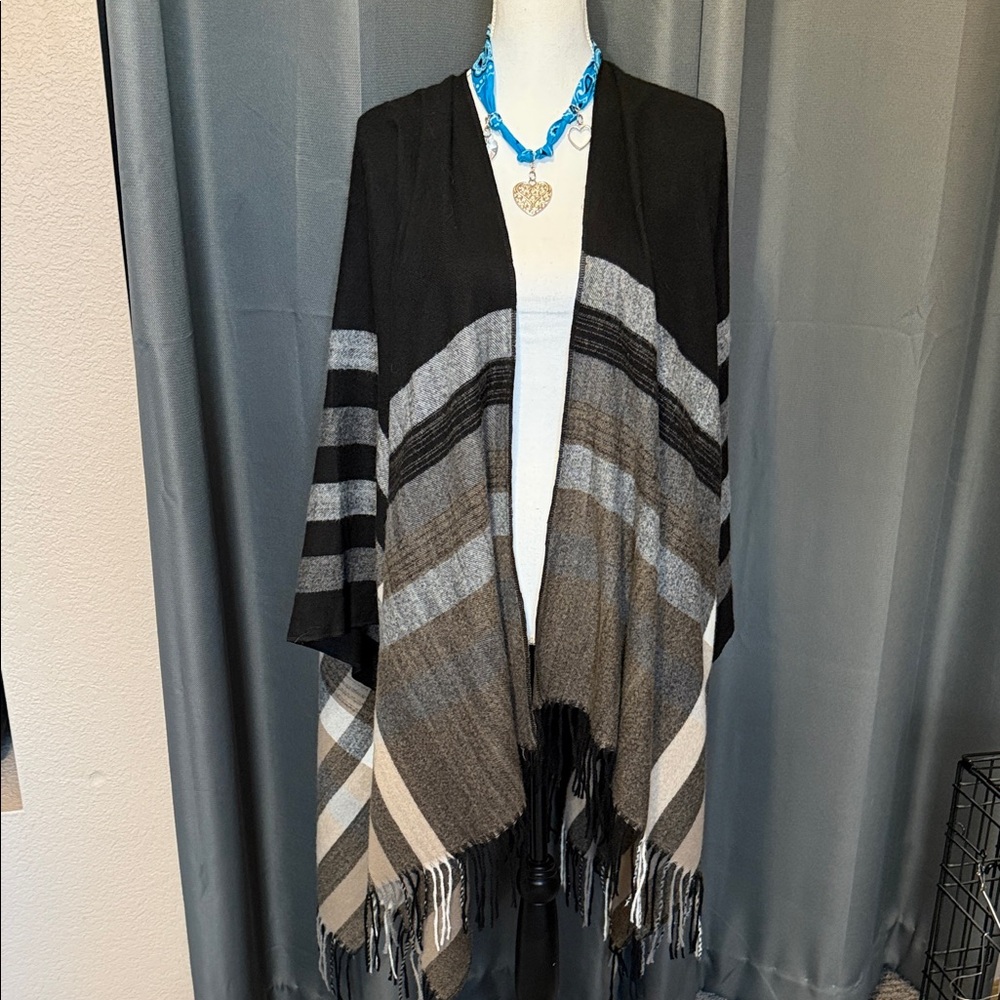 SOFT Blanket Shawl Poncho with Fringe One Size EUC